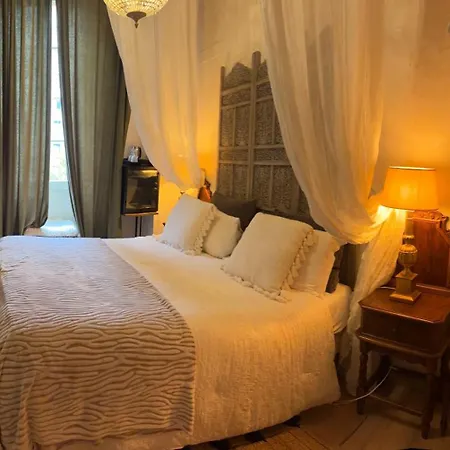 Les Chambres De Amelie B&B-2